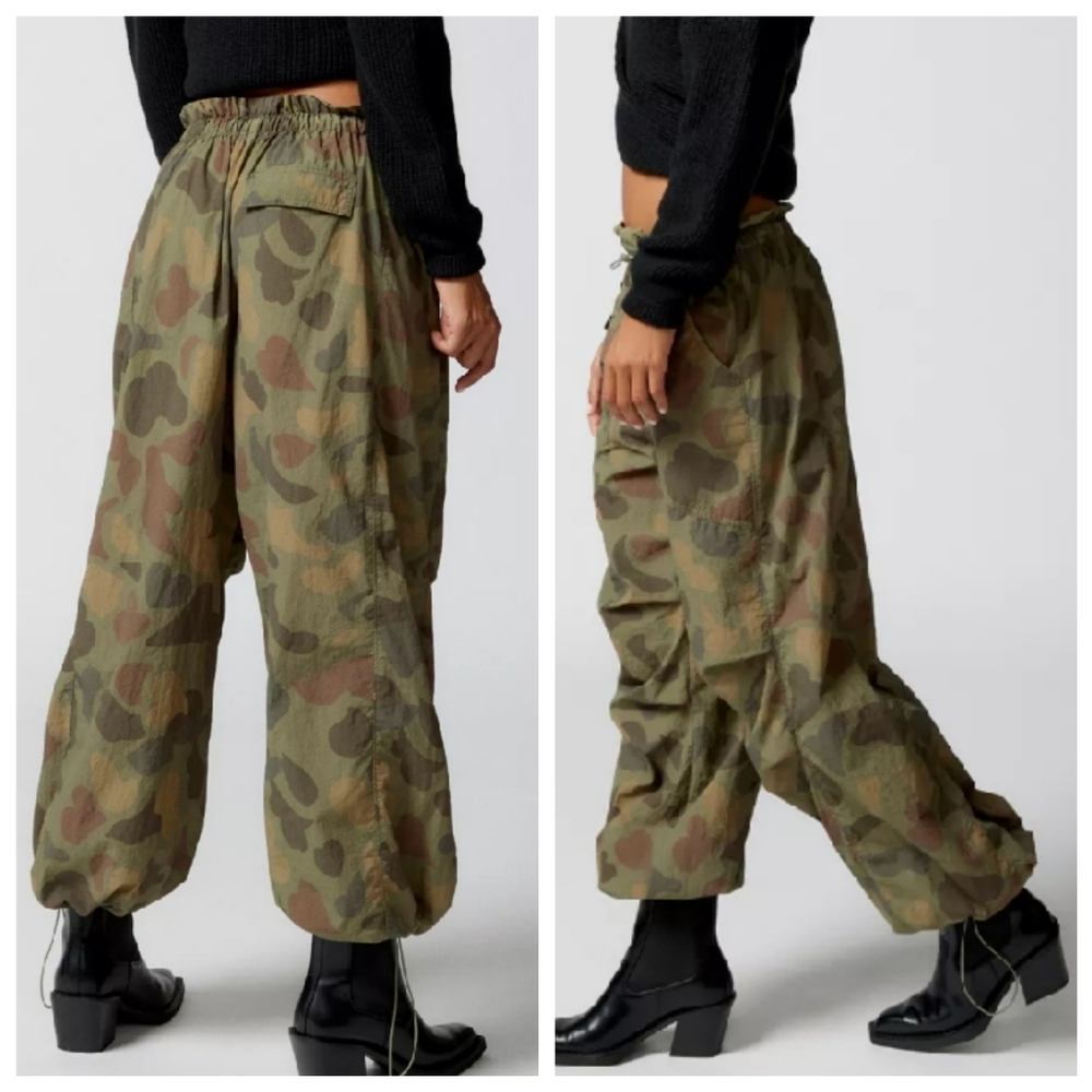 NWT Urban Outfitters Sloan Nylon Green Camo Balloon Baggy Wideleg Pants Size M - Picture 5 of 16